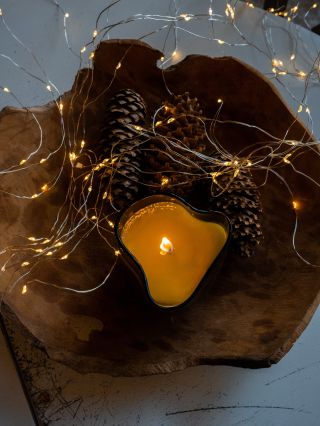 Krásnou první adventní neděli, svíčkomilové. Moc nás mrzí, že jsme se včera nakonec nemohly zúčastnit Lavrs Marketu❤️‍🩹🙏🏻...